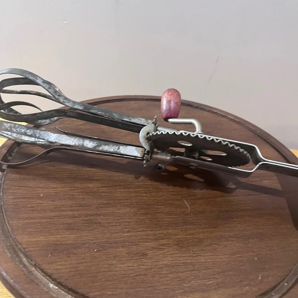 Vtg Center Drive Egg Beater Hand‎ Crank Mixer Red Wood Handle Primitive